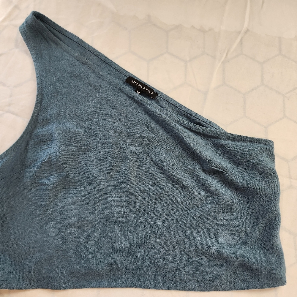 🌟KENDALL & KYLIE one shoulder crop top | Size X-small | Teal | EUC Womans